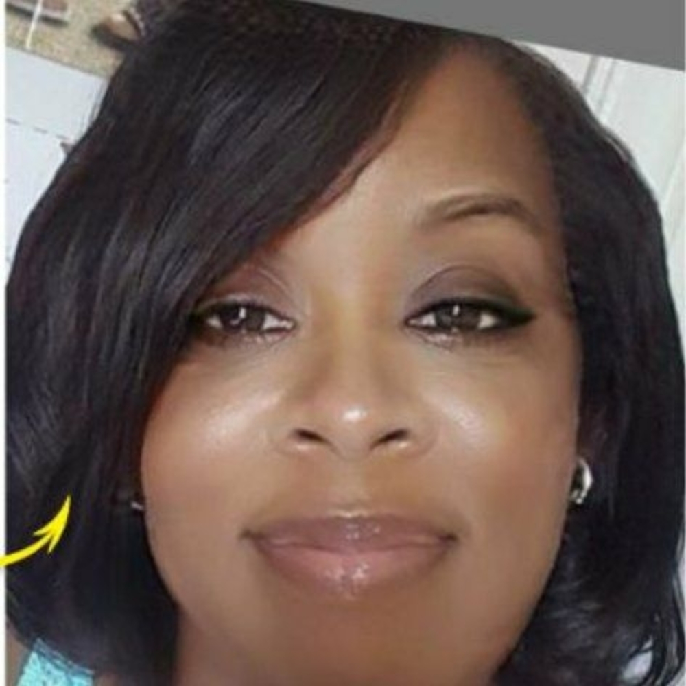 Meet your Posher, Adrienne